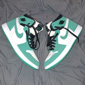 Nike Jordan 1 High Zoom Air CMFT White Daybreak Tropical Twist